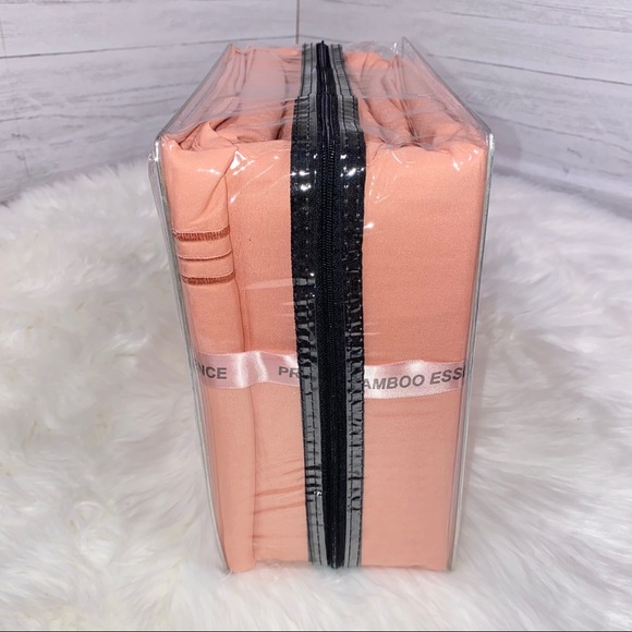 ✨SALE✨Queen 4pc Coral Bedsheets - Picture 3 of 5